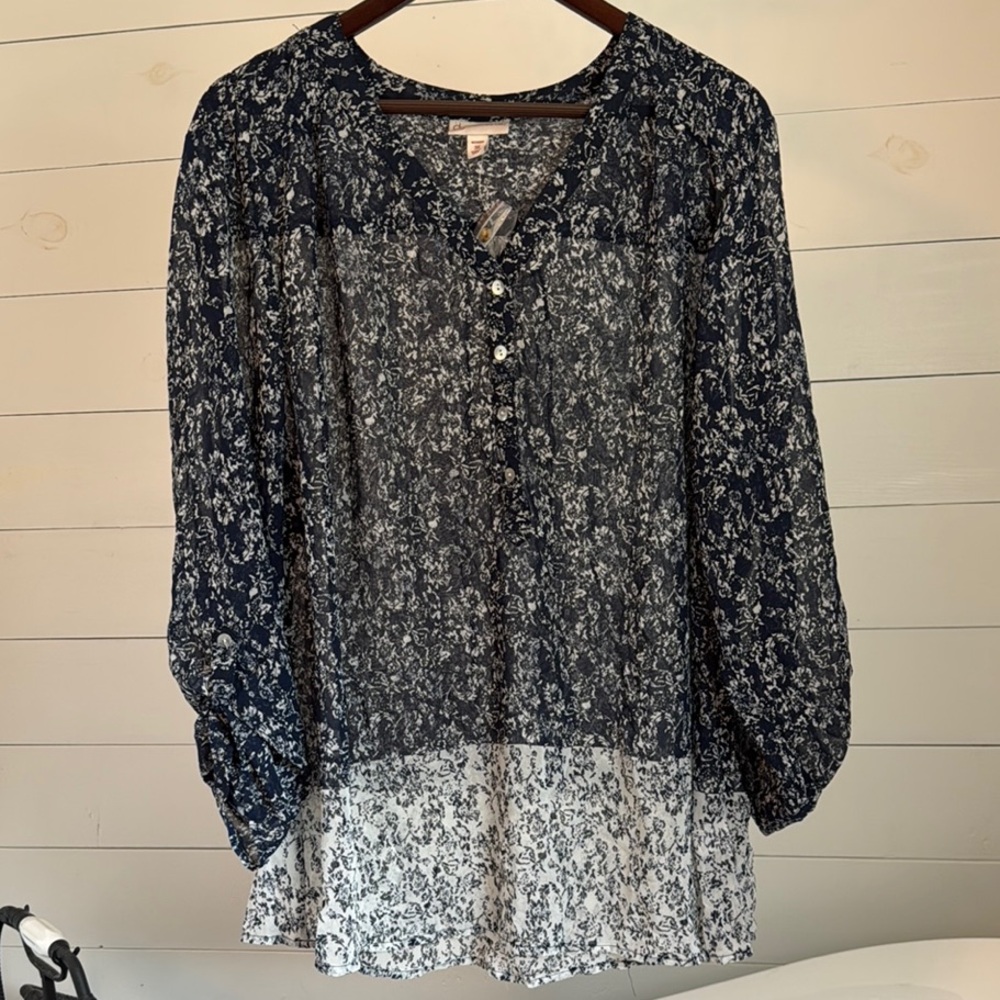 Dress Barn Black and Blue Relaxed Blouse